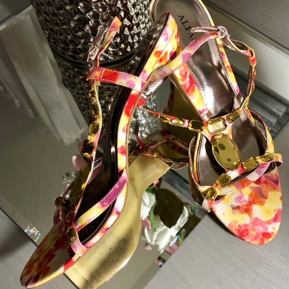 Alfani Riona Womens Size 7.